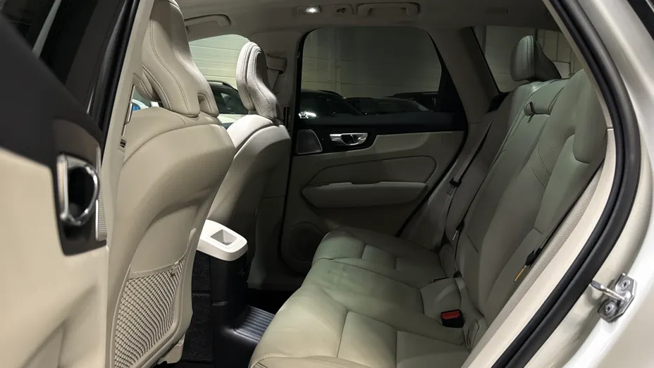 VOLVO XC60 XC60 T6 Plug-In Hybrid AWD Plus Bright aut