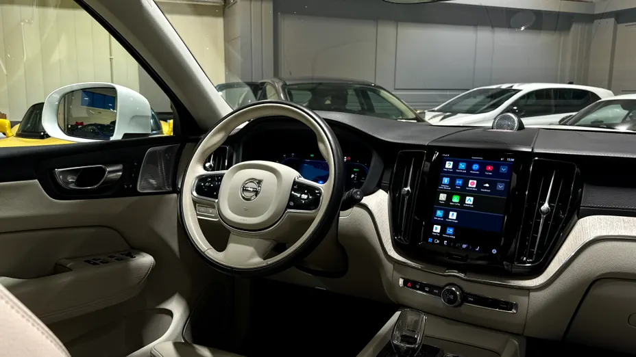 VOLVO XC60 XC60 T6 Plug-In Hybrid AWD Plus Bright aut