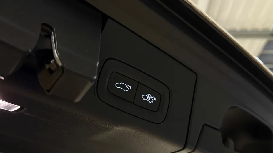 VOLVO XC60 XC60 T6 Plug-In Hybrid AWD Plus Bright aut