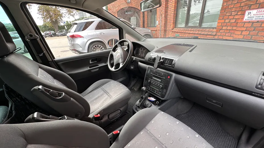 VOLKSWAGEN Sharan -