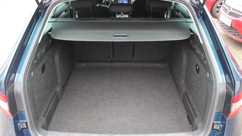 SKODA Superb Superb 2.0 TDI SCR Ambition DSG