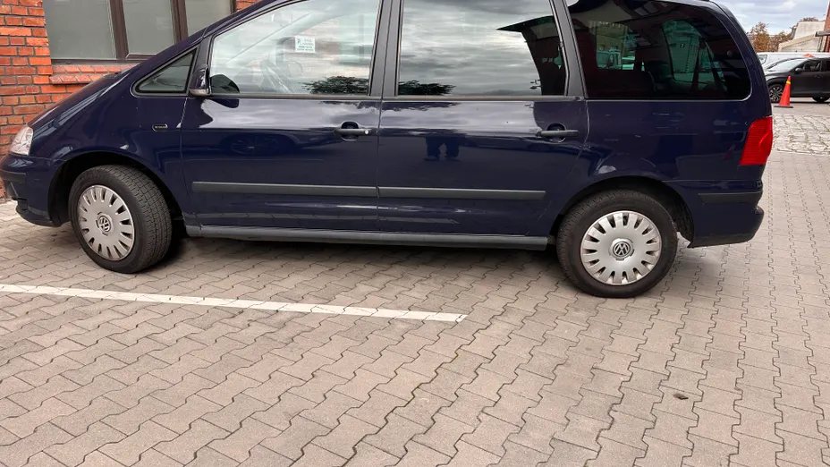 VOLKSWAGEN Sharan -