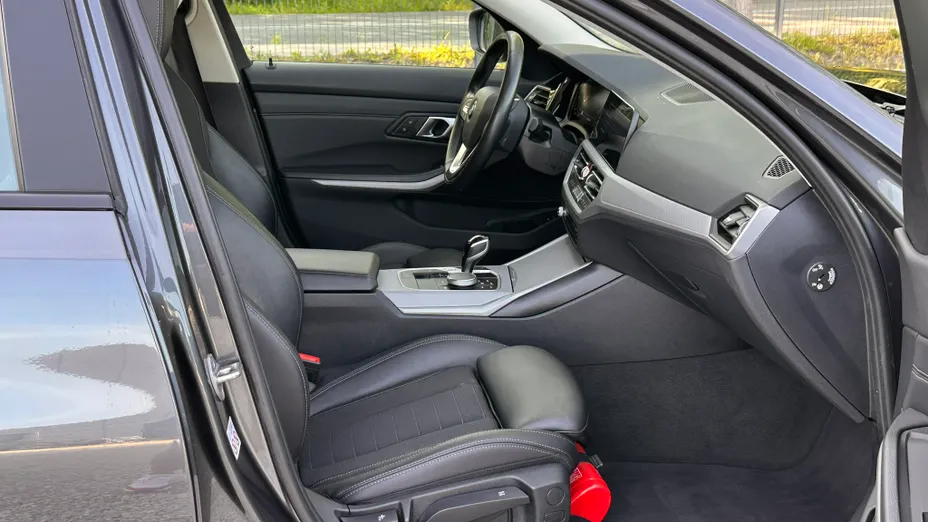 BMW Seria 3 318i Sport Line aut