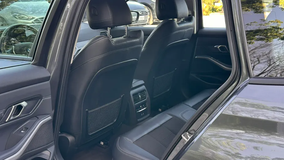 BMW Seria 3 318i Sport Line aut