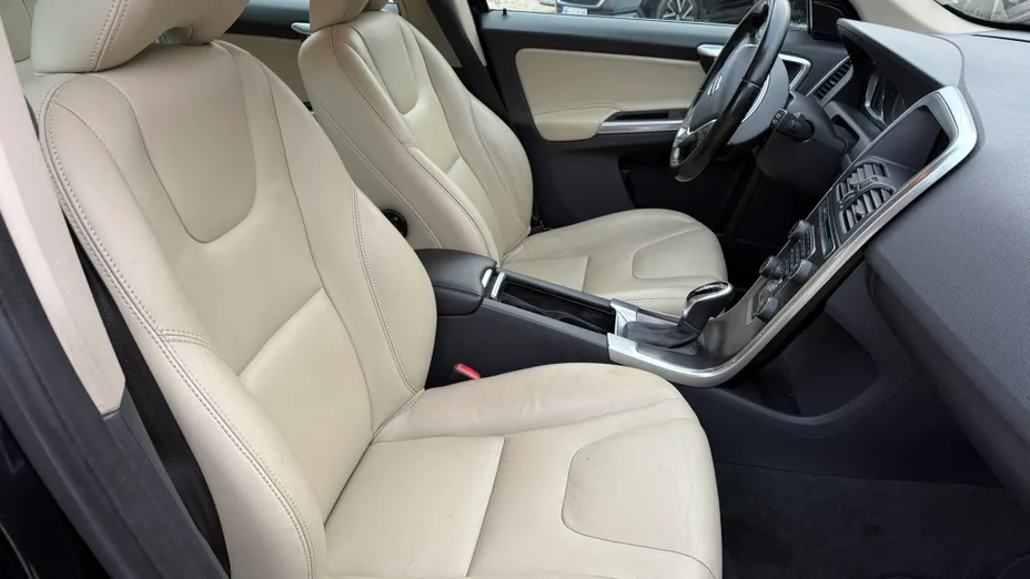 VOLVO XC60 XC60 2.0T Summum