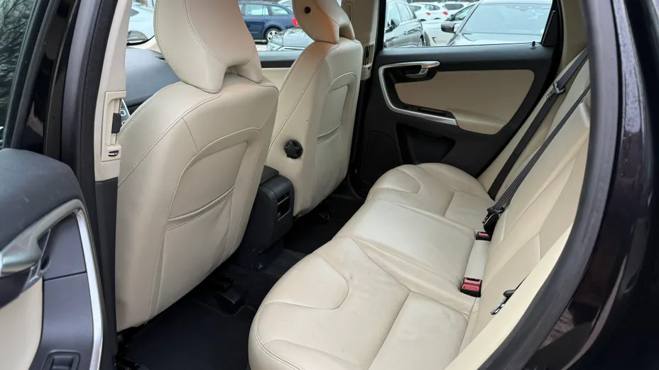 VOLVO XC60 XC60 2.0T Summum