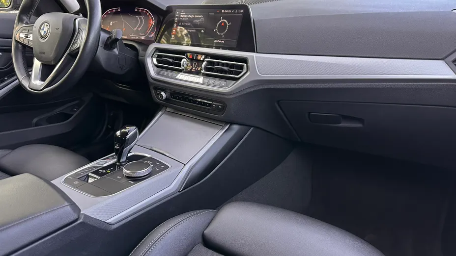 BMW Seria 3 318i Sport Line aut