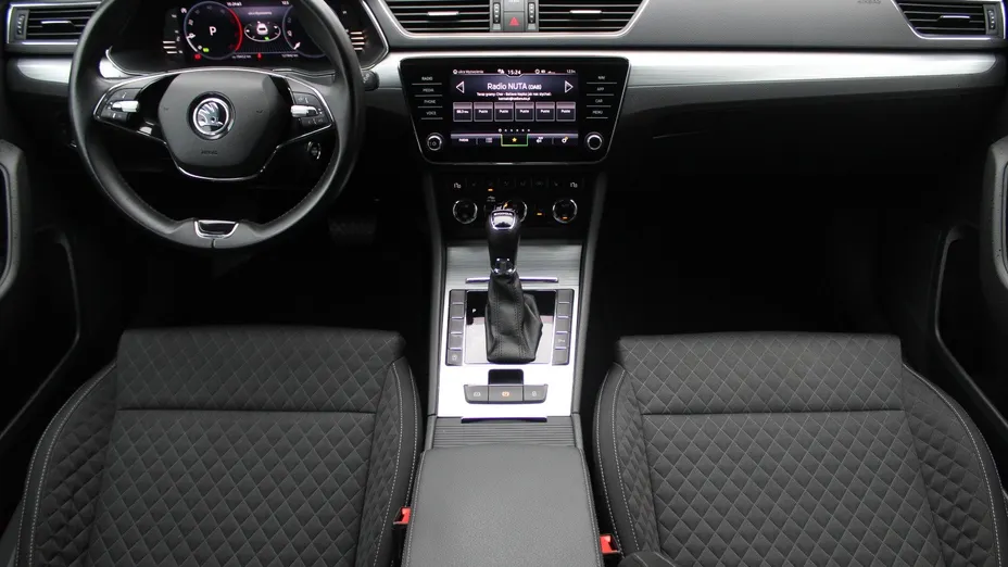 SKODA Superb Superb 2.0 TDI SCR Ambition DSG