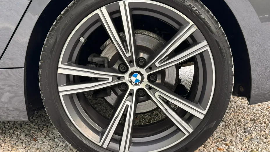 BMW Seria 3 318i Sport Line aut