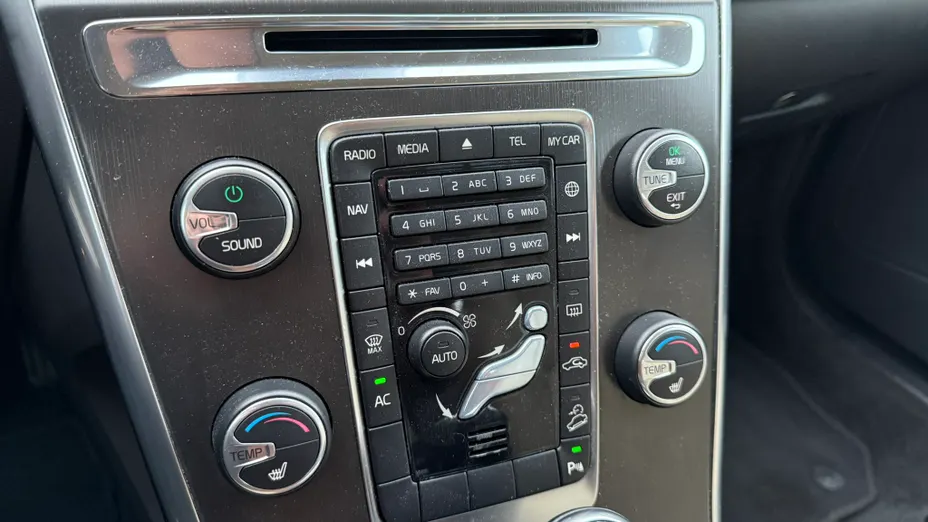 VOLVO XC60 XC60 2.0T Summum