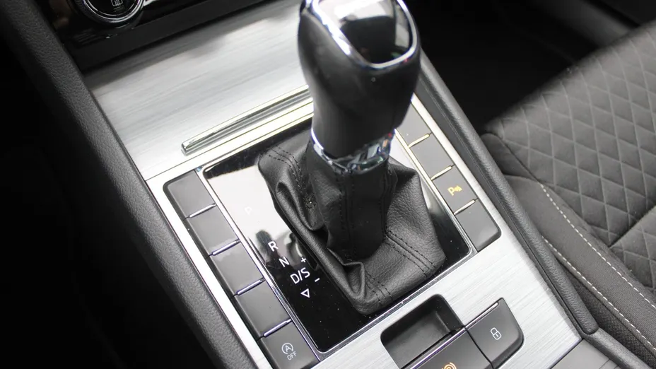 SKODA Superb Superb 2.0 TDI SCR Ambition DSG