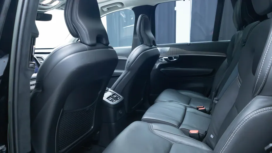 VOLVO XC90 XC90 T8 AWD Plug-In Hybrid Ultra Dark 7os aut