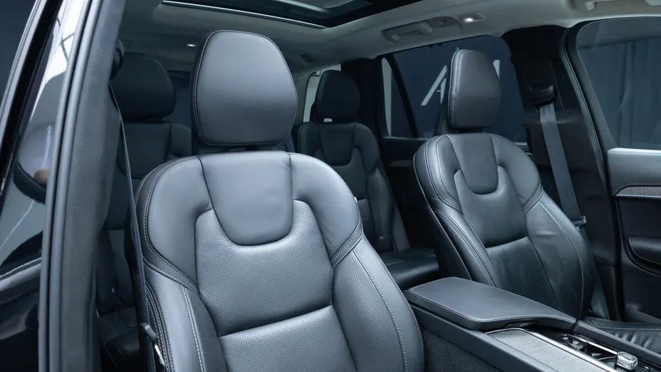 VOLVO XC90 XC90 T8 AWD Plug-In Hybrid Ultra Dark 7os aut
