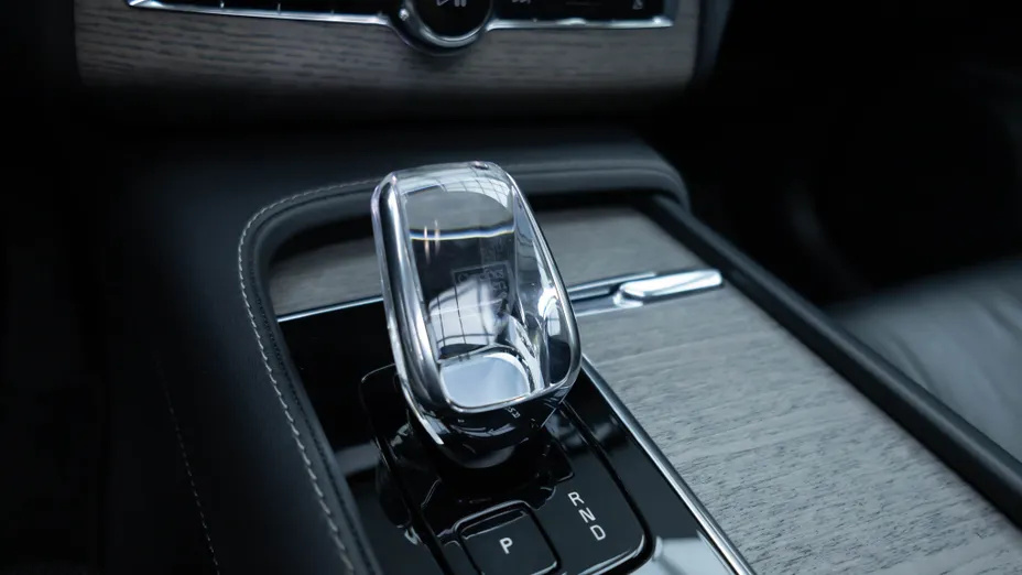 VOLVO XC90 XC90 T8 AWD Plug-In Hybrid Ultra Dark 7os aut