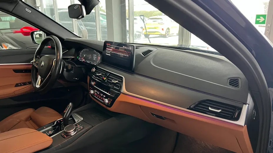 BMW Seria 5 520d mHEV Luxury Line sport-aut