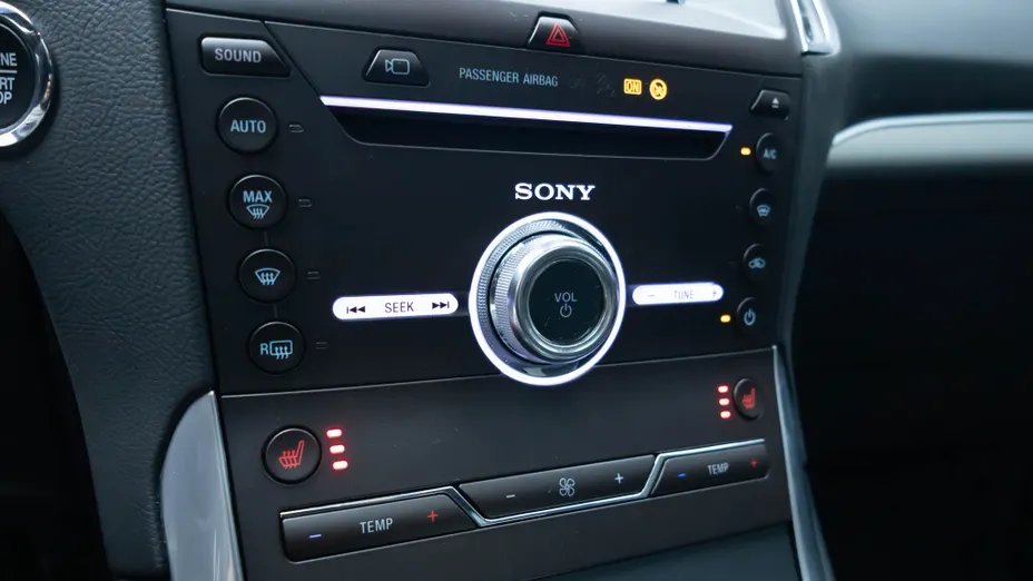 FORD S-MAX S-MAX 2.5 Hybrid ST-Line CVT 7os.