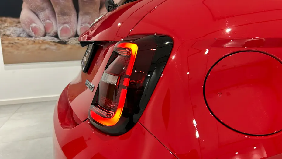 FIAT 500 500 1.0 GSE Hybrid Icon Nowy