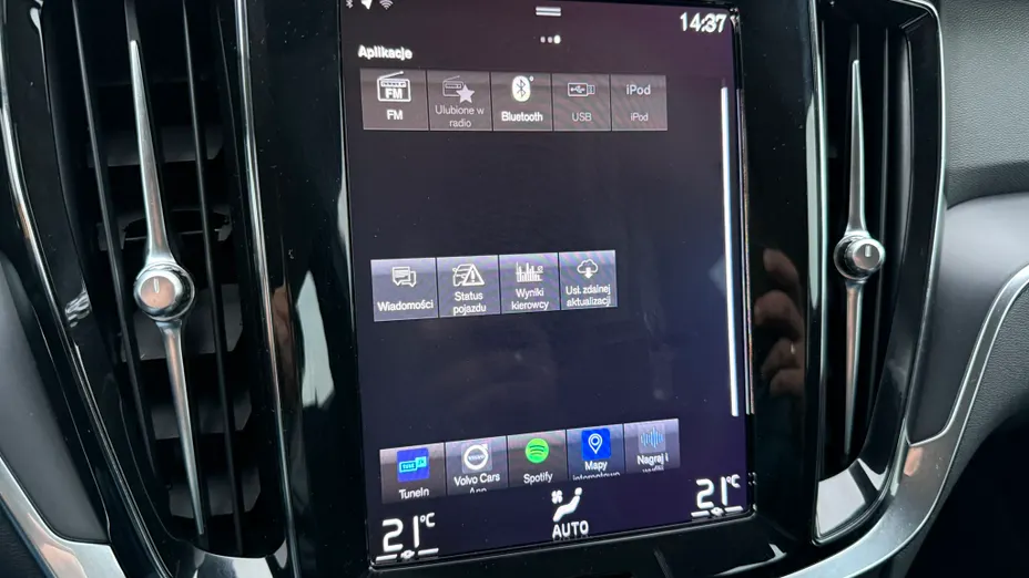 VOLVO V60 V60 T4 Momentum aut