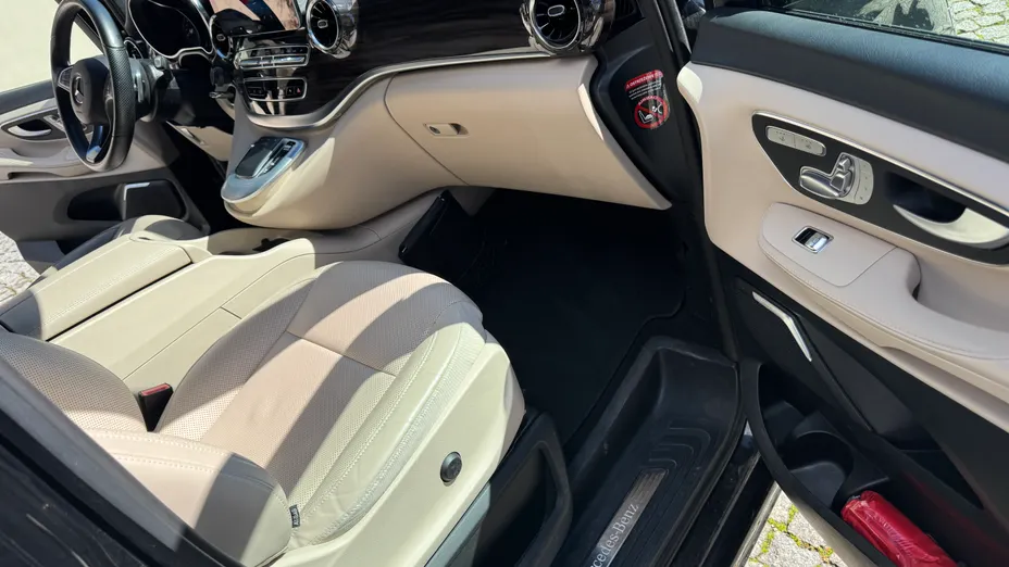 MERCEDES-BENZ V Klasa V 300 d 4-Matic 9G-Tronic Exclusive (długi)