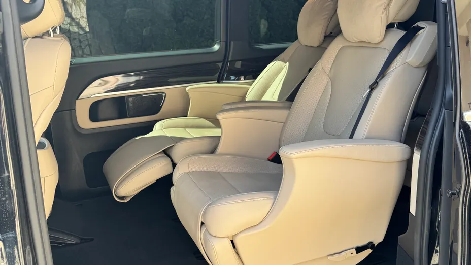 MERCEDES-BENZ V Klasa V 300 d 4-Matic 9G-Tronic Exclusive (długi)