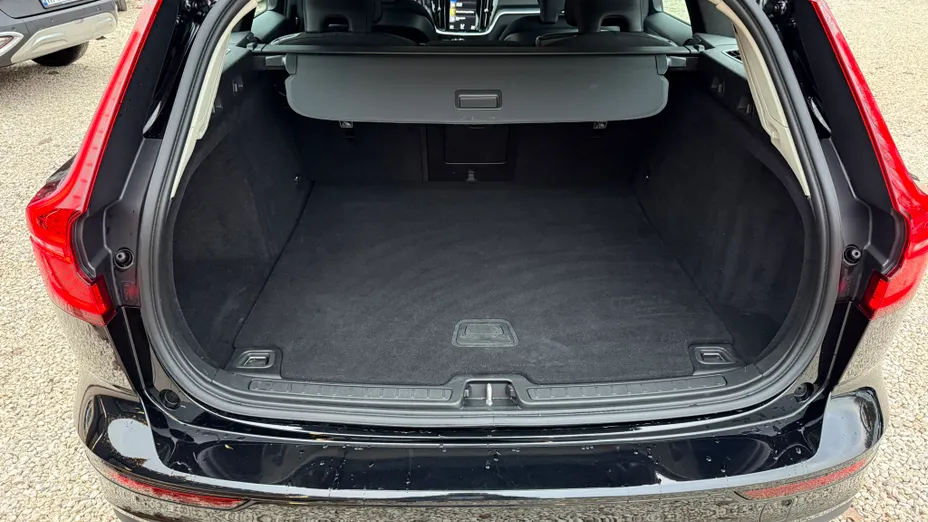 VOLVO V60 V60 T4 Momentum aut