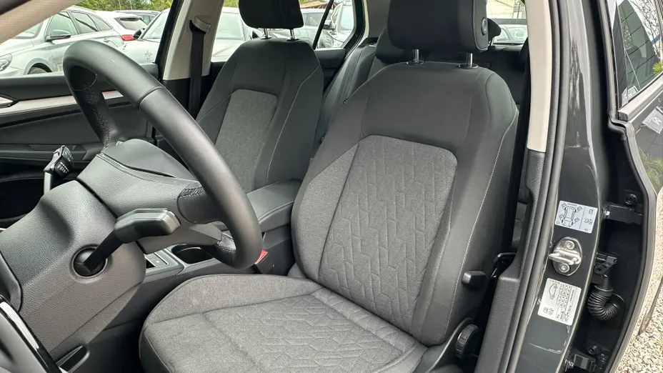 VOLKSWAGEN Golf Golf VIII 1.5 TSI Life