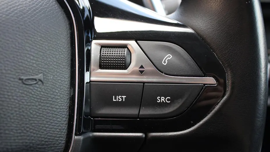 PEUGEOT 3008 3008 1.5 BlueHDi Allure S&S EAT8