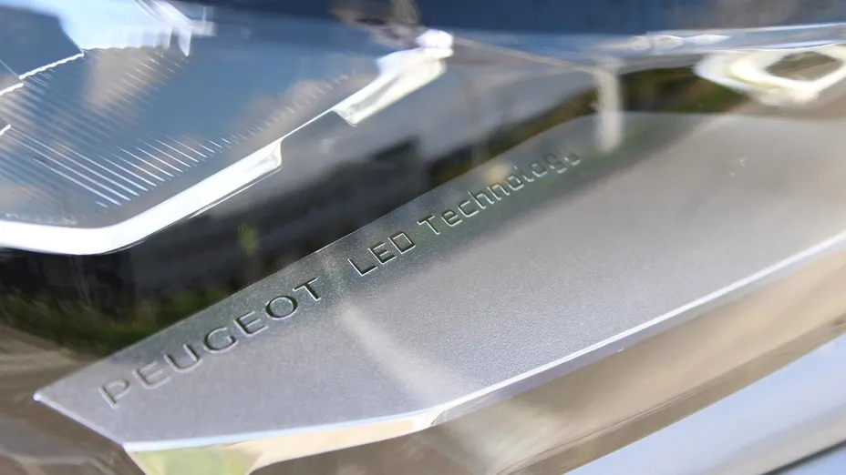 PEUGEOT 3008 3008 1.5 BlueHDi Allure S&S EAT8