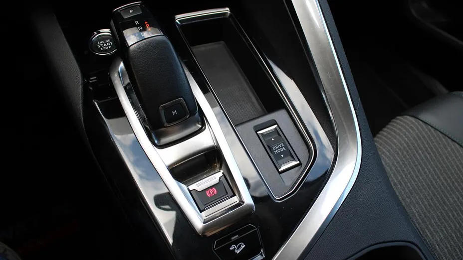 PEUGEOT 3008 3008 1.5 BlueHDi Allure S&S EAT8