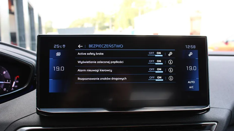 PEUGEOT 3008 3008 1.5 BlueHDi Allure S&S EAT8