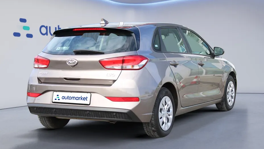 HYUNDAI i30 i30 1.5 DPI Classic +