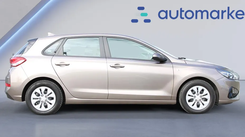 HYUNDAI i30 i30 1.5 DPI Classic +