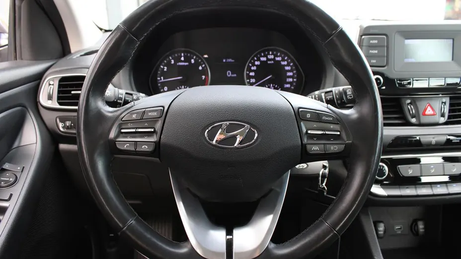 HYUNDAI i30 i30 1.5 DPI Classic +