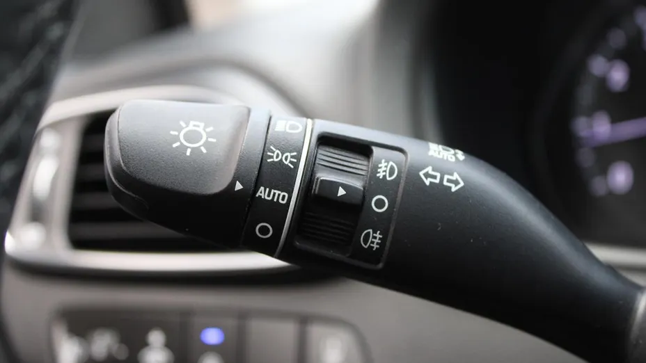 HYUNDAI i30 i30 1.5 DPI Classic +