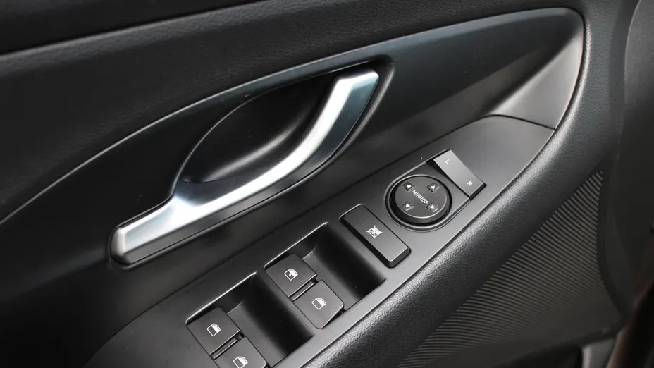 HYUNDAI i30 i30 1.5 DPI Classic +