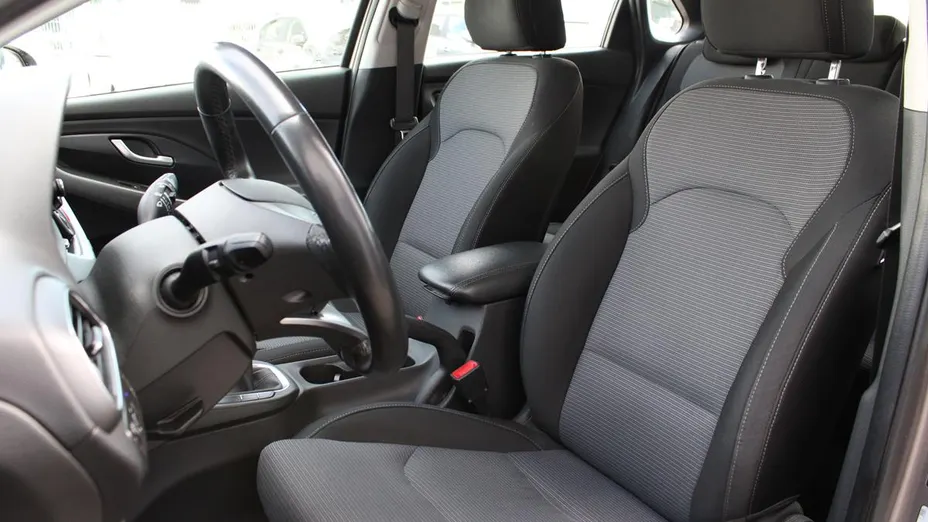 HYUNDAI i30 i30 1.5 DPI Classic +