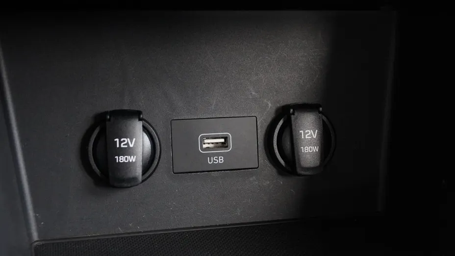 HYUNDAI i30 i30 1.5 DPI Classic +