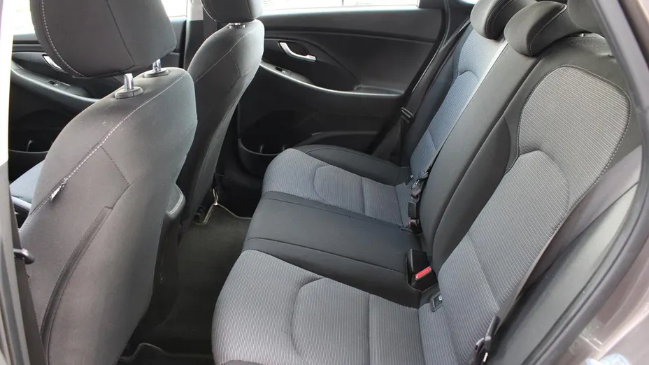 HYUNDAI i30 i30 1.5 DPI Classic +