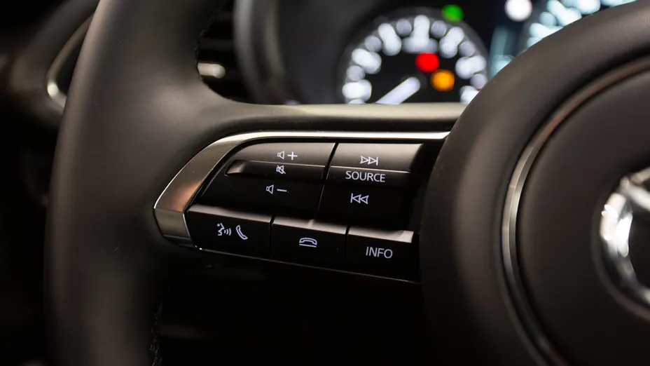 MAZDA 3 3 2.0 mHEV Exclusive-Line aut Nowy