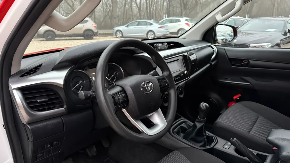 TOYOTA HiLux Hilux 2.4 D-4D Double Cab DLX 4x4