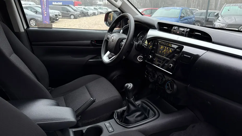 TOYOTA HiLux Hilux 2.4 D-4D Double Cab DLX 4x4