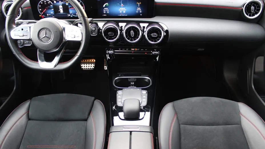 MERCEDES-BENZ CLA CLA 200 d 4-Matic AMG Line 8G-DCT