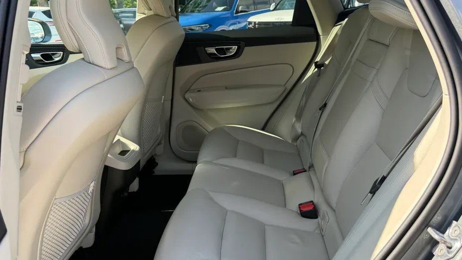 VOLVO XC60 XC60 B6 B AWD Inscription aut