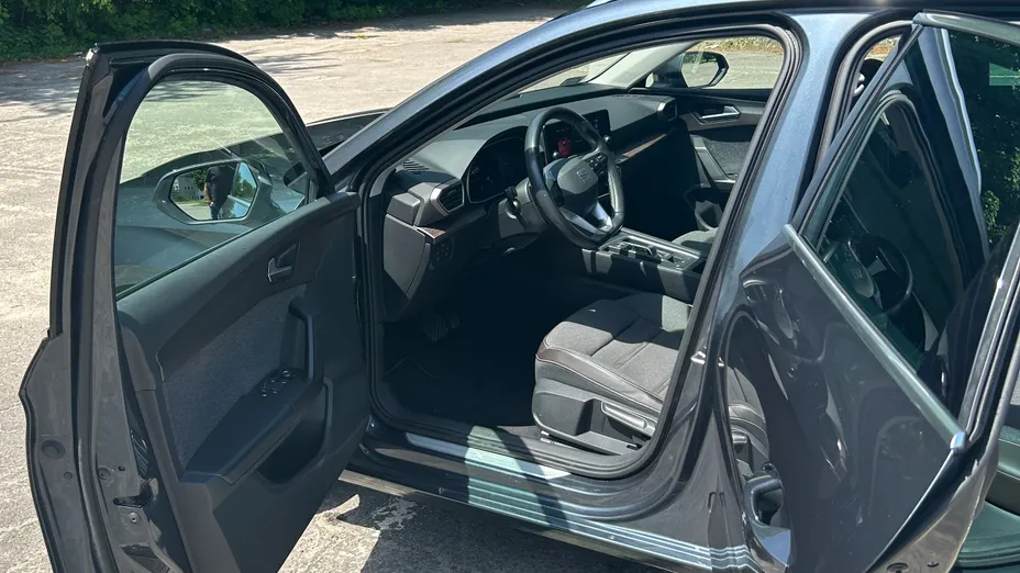 SEAT Leon Leon 1.5 eTSI Xcellence DSG