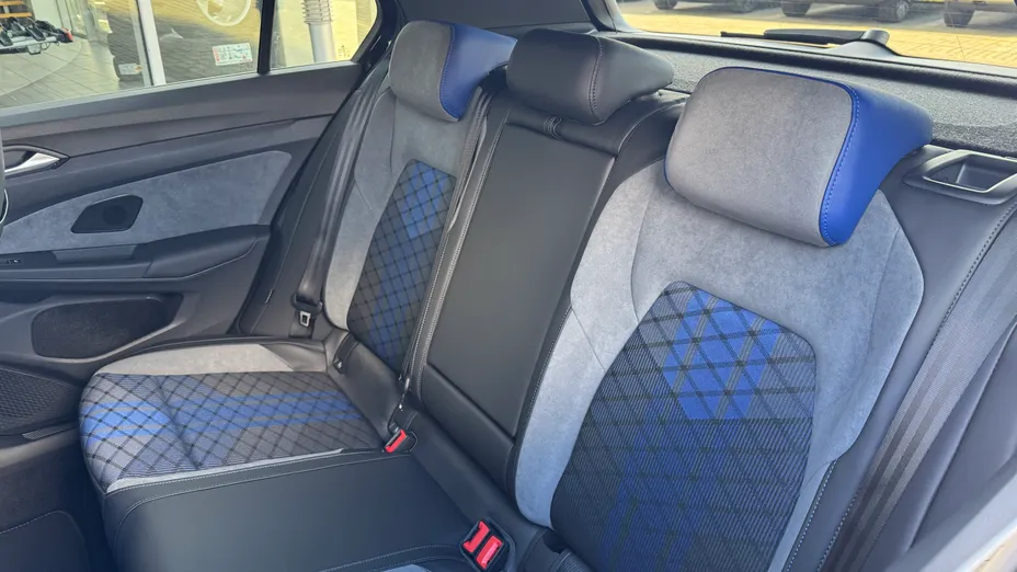 VOLKSWAGEN Golf Golf VIII 2.0 TSI 4Mot. R Black Edition DSG Nowy