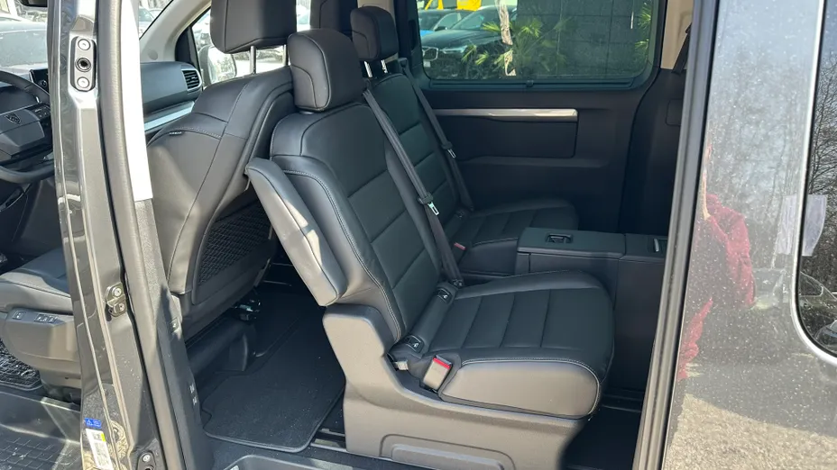 PEUGEOT Traveller Traveller 2.0 BlueHDi Long Business VIP EAT8