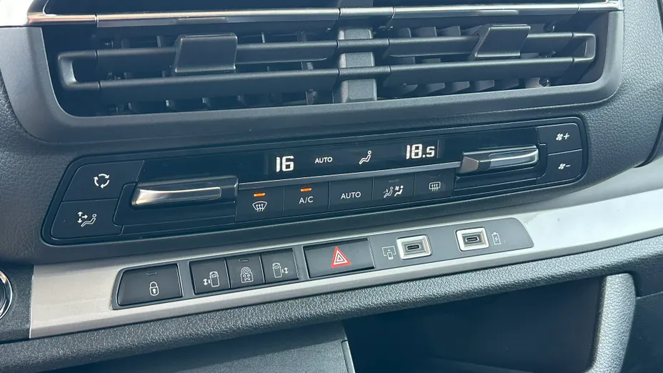 PEUGEOT Traveller Traveller 2.0 BlueHDi Long Business VIP EAT8