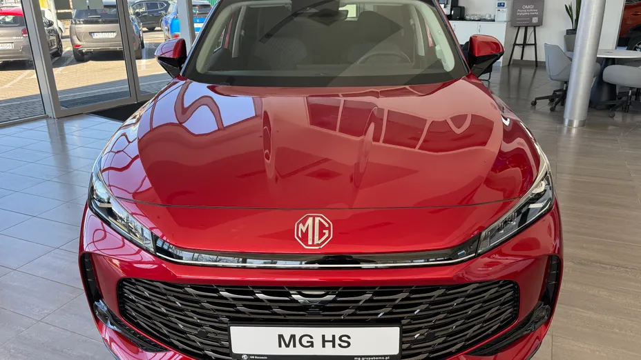 MG HS -