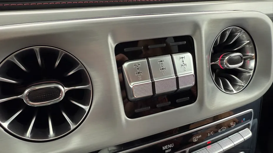 MERCEDES-BENZ Klasa G AMG G 63 4x4