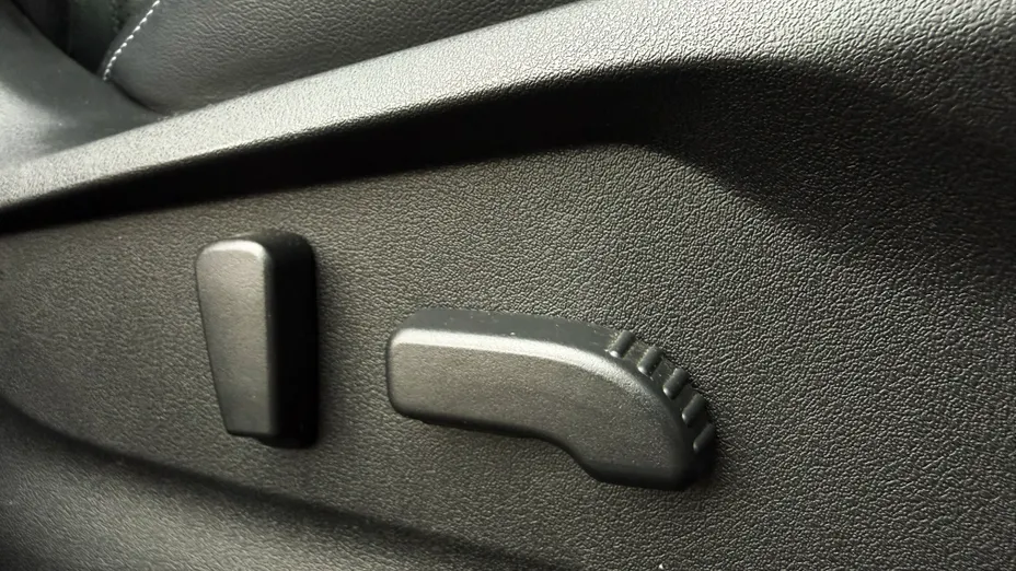 SUBARU Forester Forester 2.0i-L Platinum (EyeSight) Lineartronic